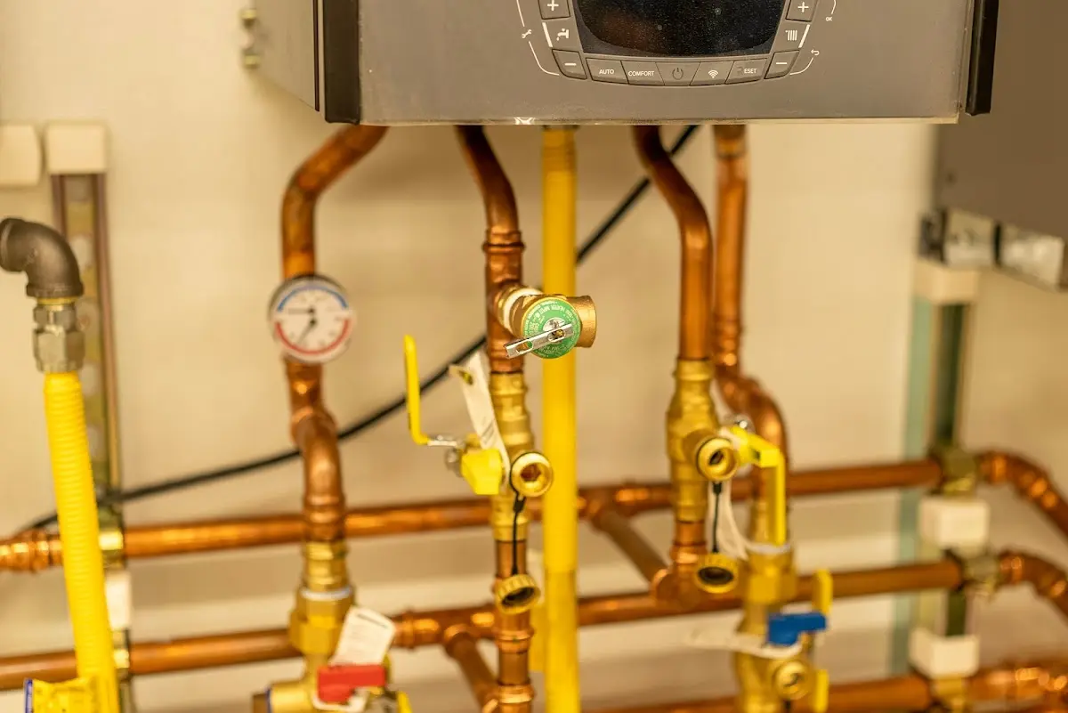 Licensed technician providing Sewer Cleanout for a homeowner in Oneida